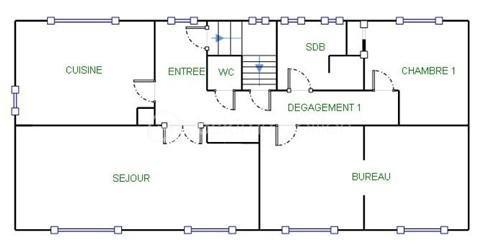 À Chanteau, aux portes d’Orléans, découvrez cette maison familiale d’environ 150 m² habitables, implantée sur un terrain de plus de 900 m².

Soyons clairs : cette maison s’adresse à des acquéreurs qui n’ont pas peur des travaux. Elle nécessite une rénovation et une remise au goût du jour, mais elle offre une base saine, de beaux volumes et surtout un potentiel particulièrement intéressant au regard de sa surface, de son terrain et de sa localisation.

Au rez-de-chaussée, vous trouverez une entrée, une cuisine, un séjour de plus de 28 m², un grand bureau de 21 m² pouvant évoluer selon vos besoins, une chambre, une salle de bains et un WC.

À l’étage, la maison propose trois espaces à exploiter : une grande chambre, une petite pièce sans ouverture pouvant servir de dressing, de bureau ou de rangement, ainsi qu’un espace de type grenier déjà isolé, plaqué, chauffé et équipé d’une fenêtre. Les peintures et les finitions restent à réaliser.

La maison dispose également d’un sous-sol complet de près de 100 m², comprenant un garage, un atelier, une buanderie et une chaufferie.

Des devis de rénovation ont déjà été réalisés afin de permettre aux futurs acquéreurs de mieux se projeter et d’estimer leur budget travaux.

Cette maison représente une véritable opportunité pour une famille, un artisan ou des acquéreurs recherchant une grande surface aux portes d’Orléans, avec la possibilité de créer un intérieur entièrement à leur image.

150 m² habitables, plus de 900 m² de terrain, un sous-sol complet et un prix tenant compte des travaux à prévoir : une occasion rare à Chanteau pour ceux qui souhaitent retrousser leurs manches et donner une seconde vie à cette maison.
