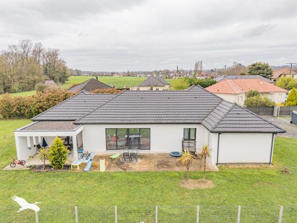 Maison à vendre |                                       Labastide-Cézéracq |                                        5 pièces  |  150 m²