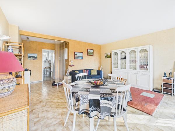 Corbeil-Essonnes (91100) À vendre – Spacieux T4 avec balcon, cave et box à Corbeil-Essonnes