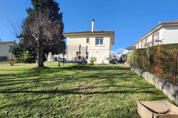 Maison à vendre 7 pièces de 166 m² à Montréjeau