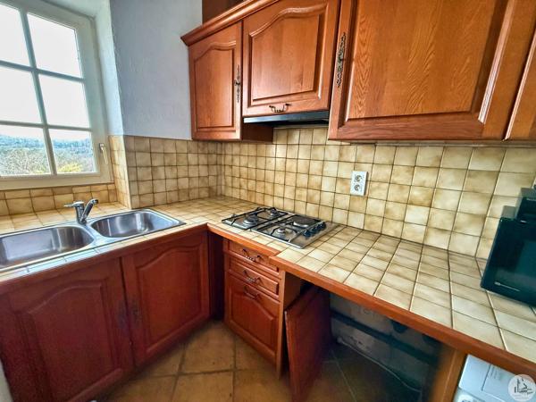 Maison avec Vue 16hectares et dépendances