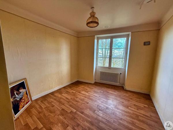 Maison avec Vue 16hectares et dépendances