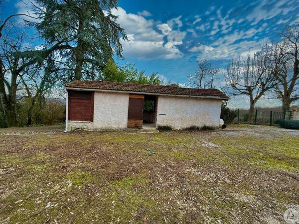 Maison avec Vue 16hectares et dépendances