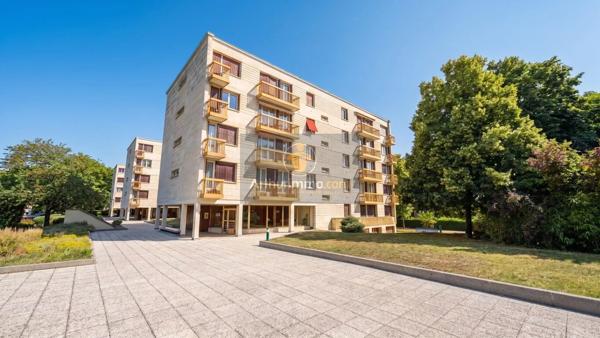 Vente                                                      Appartement
                        
                     4 pièces                      78 m2                     à Marly-le-Roi