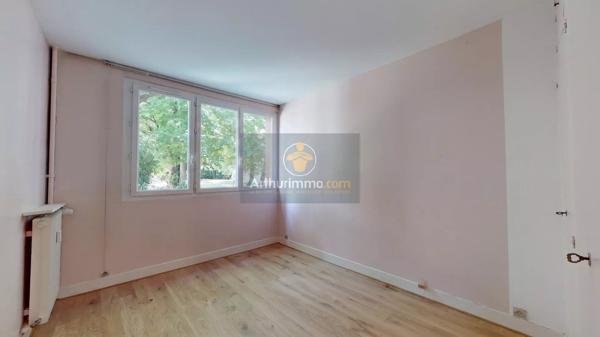 Vente                                                      Appartement
                        
                     4 pièces                      78 m2                     à Marly-le-Roi