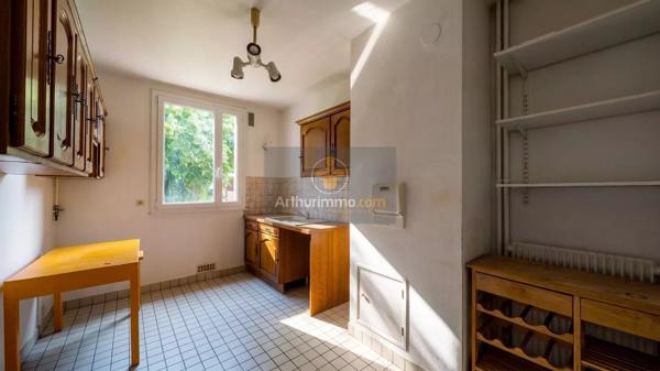 Vente                                                      Appartement
                        
                     4 pièces                      78 m2                     à Marly-le-Roi