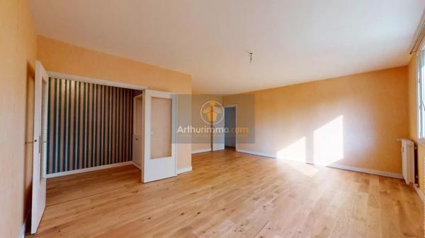 Vente                                                      Appartement
                        
                     4 pièces                      78 m2                     à Marly-le-Roi