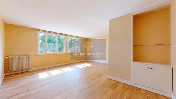 Vente                                                      Appartement
                        
                     4 pièces                      78 m2                     à Marly-le-Roi