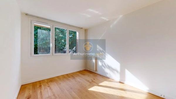 Vente                                                      Appartement
                        
                     4 pièces                      78 m2                     à Marly-le-Roi