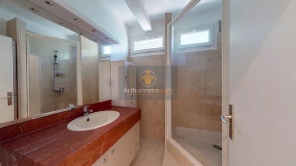 Vente                                                      Appartement
                        
                     4 pièces                      78 m2                     à Marly-le-Roi