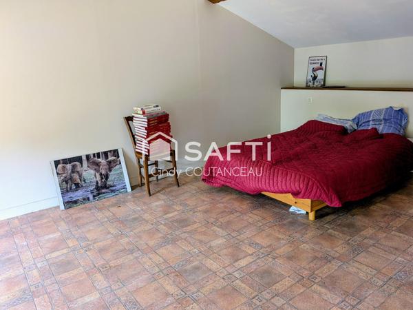 Maison 3 chambres avec dépendances et grand terrain