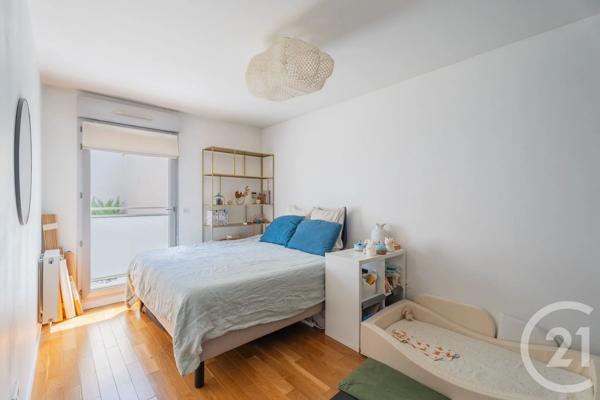 Appartement F3 à vendre  3 pièces - 63,34 m 2   PARIS  - 75010