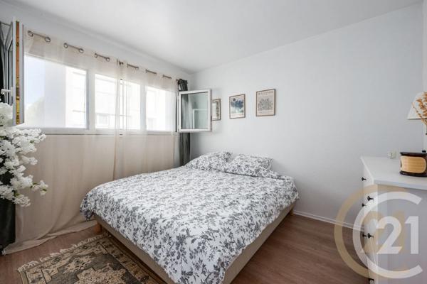 Appartement F3 à vendre  3 pièces - 56,89 m 2   YERRES  - 91