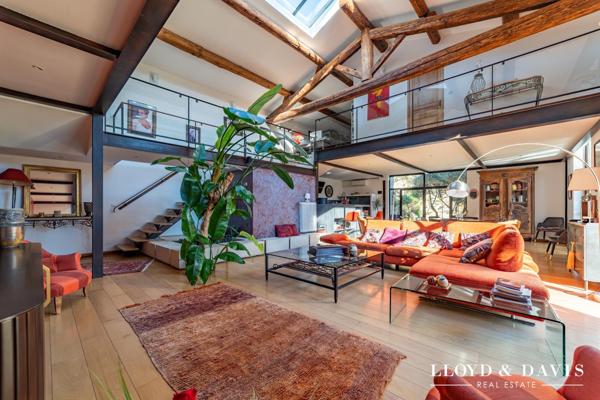 Ancien Chai totalement rénové avec dépendances