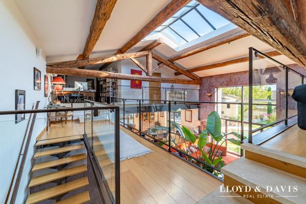 Ancien Chai totalement rénové avec dépendances