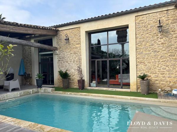 Ancien Chai totalement rénové avec dépendances