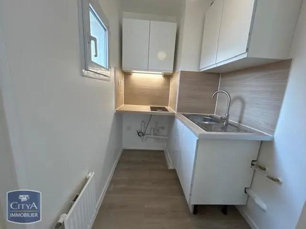 Appartement à louer 1 pièce 22.46m² Évry-Courcouronnes (91000)