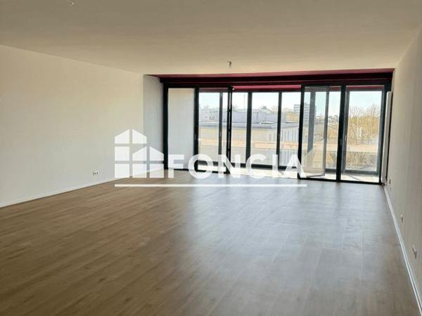 Location Appartement 4 pièces 153.1 m² - 23 AVENUE GEORGES CLEMENCEAU Cenon 33150