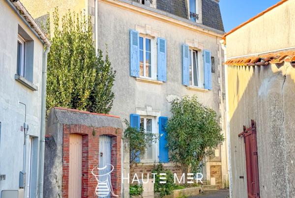 REINE – Villa sablaise avec garage à 250 mètres de la grande plage