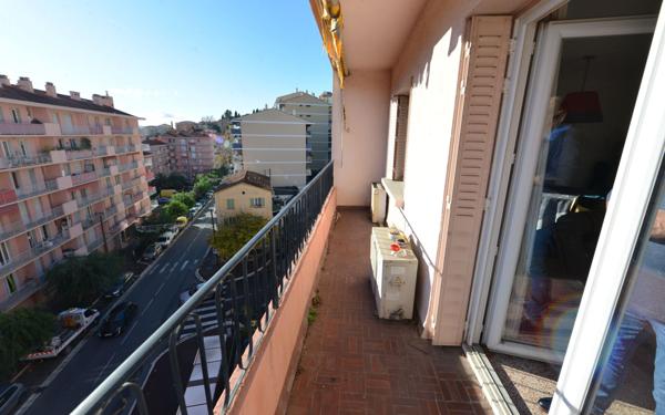 Appartement à vendre    3 pièces • 74,56 m2 Grasse