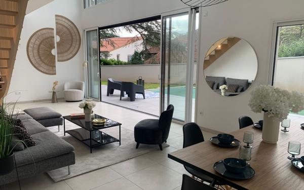 Maison à vendre    6 pièces • 165 m2 Caluire-et-Cuire