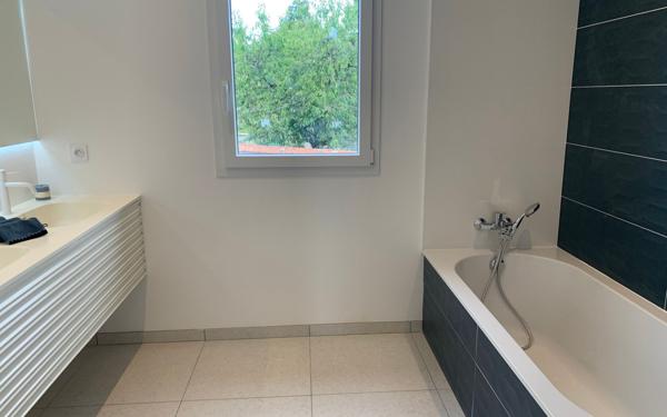 Maison à vendre    6 pièces • 165 m2 Caluire-et-Cuire