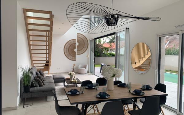 Maison à vendre    6 pièces • 165 m2 Caluire-et-Cuire