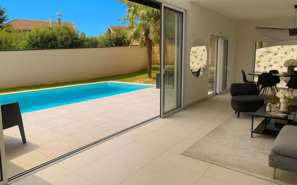 Maison à vendre    6 pièces • 165 m2 Caluire-et-Cuire