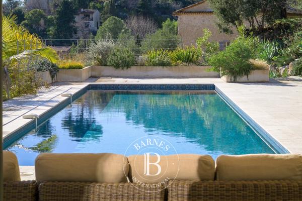 Mougins, Villa 6 Chambres -  365 m² à vendre