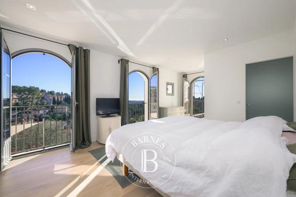 Mougins, Villa 6 Chambres -  365 m² à vendre