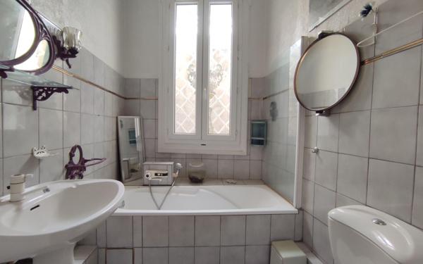 Maison à vendre    6 pièces •  Bouzigues