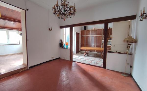 Maison à vendre    6 pièces •  Bouzigues