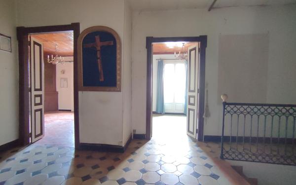 Maison à vendre    6 pièces •  Bouzigues