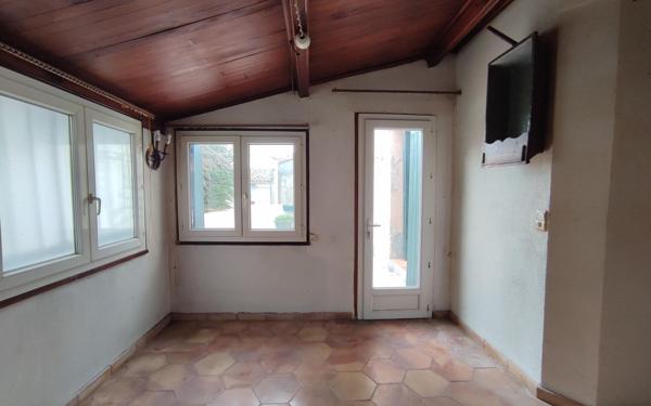 Maison à vendre    6 pièces •  Bouzigues