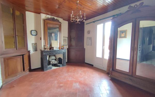 Maison à vendre    6 pièces •  Bouzigues