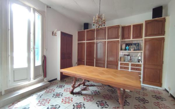 Maison à vendre    6 pièces •  Bouzigues