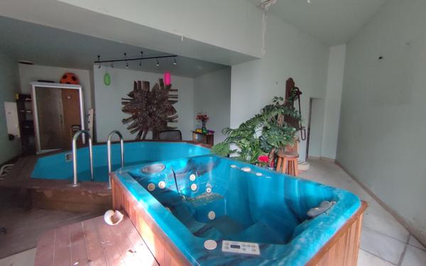 Maison à vendre    6 pièces •  Bouzigues