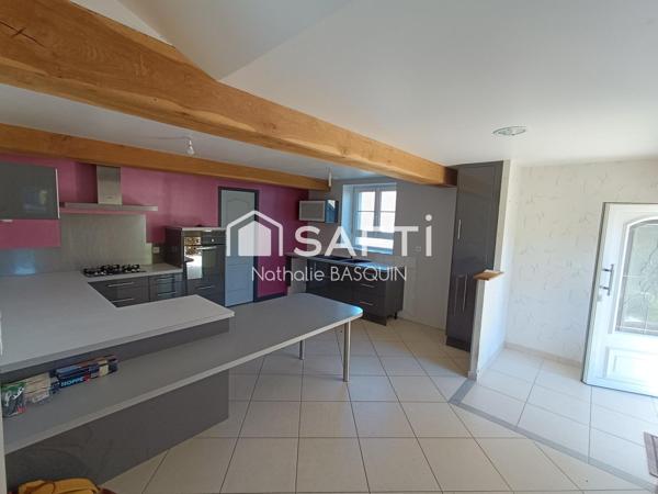Rare Côte Chalonnaise, Jully lès Buxy  belle maison 175 M2 en pierre rénovée.