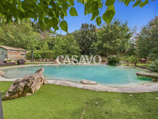 Vente Maison 10 pièces de 376m² - 13011 Marseille