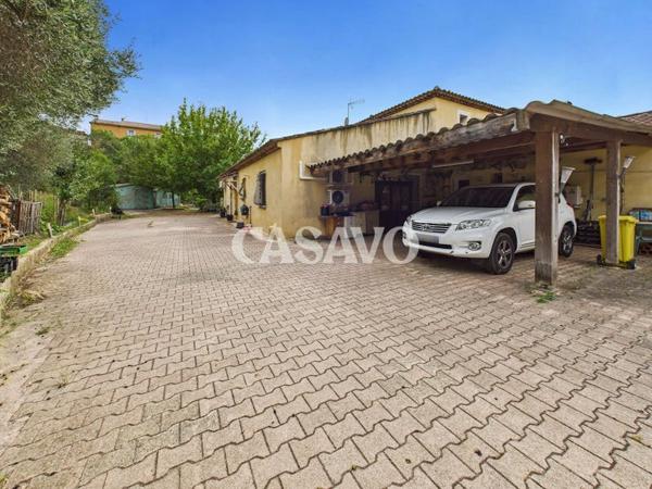 Vente Maison 10 pièces de 376m² - 13011 Marseille