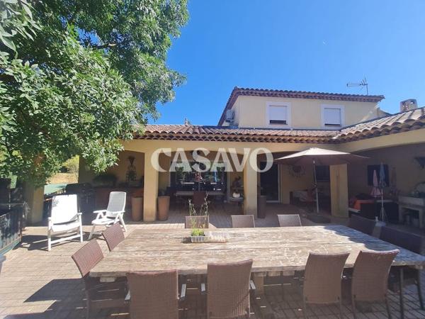 Vente Maison 10 pièces de 376m² - 13011 Marseille