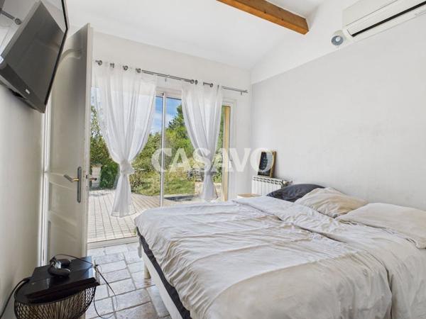 Vente Maison 10 pièces de 376m² - 13011 Marseille