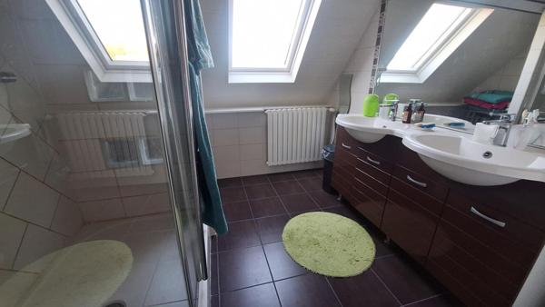 Maison Familiale 8 pièces 200m² sur sous sol total