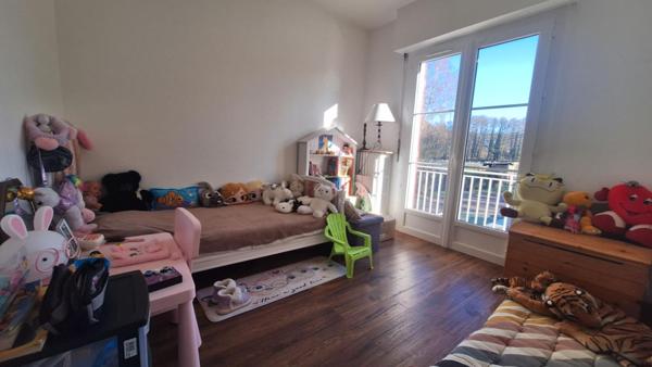 Maison Familiale 8 pièces 200m² sur sous sol total