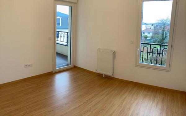 Appartement à louer    2 pièces •  Noisy-le-Grand