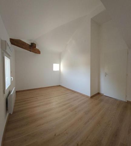 Appartement à Montélimar de  140 m2 avec 4 chambres et un jardin