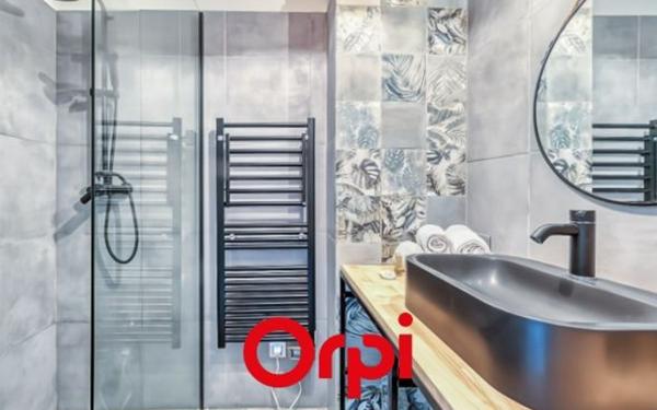 Appartement à louer    3 pièces • 45,90 m2 Bandol