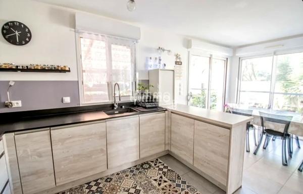 Maison individuelle/Jardin/Terrasse/ Piscine