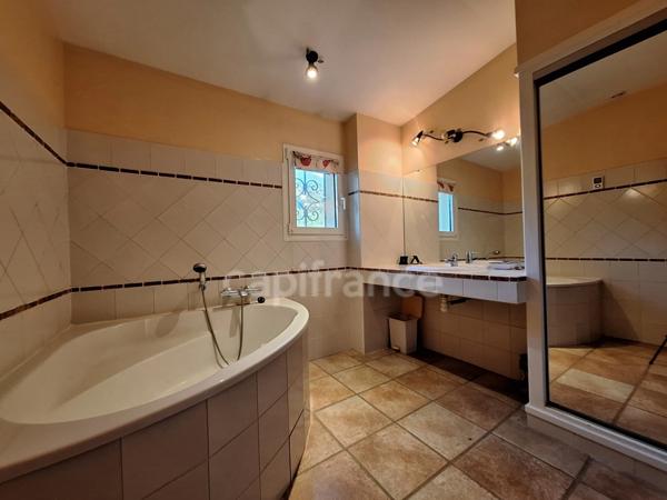 Maison à vendre 7 pièces sur la commune de SAINT JEAN DU GARD (30)