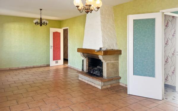 Maison à vendre    5 pièces •  La Ferté-Saint-Aubin